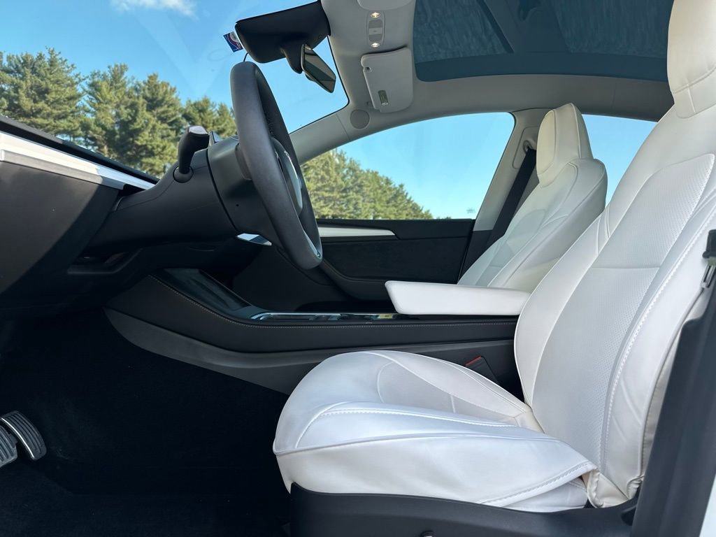 Used 2024 Tesla Model Y Long Range image 14