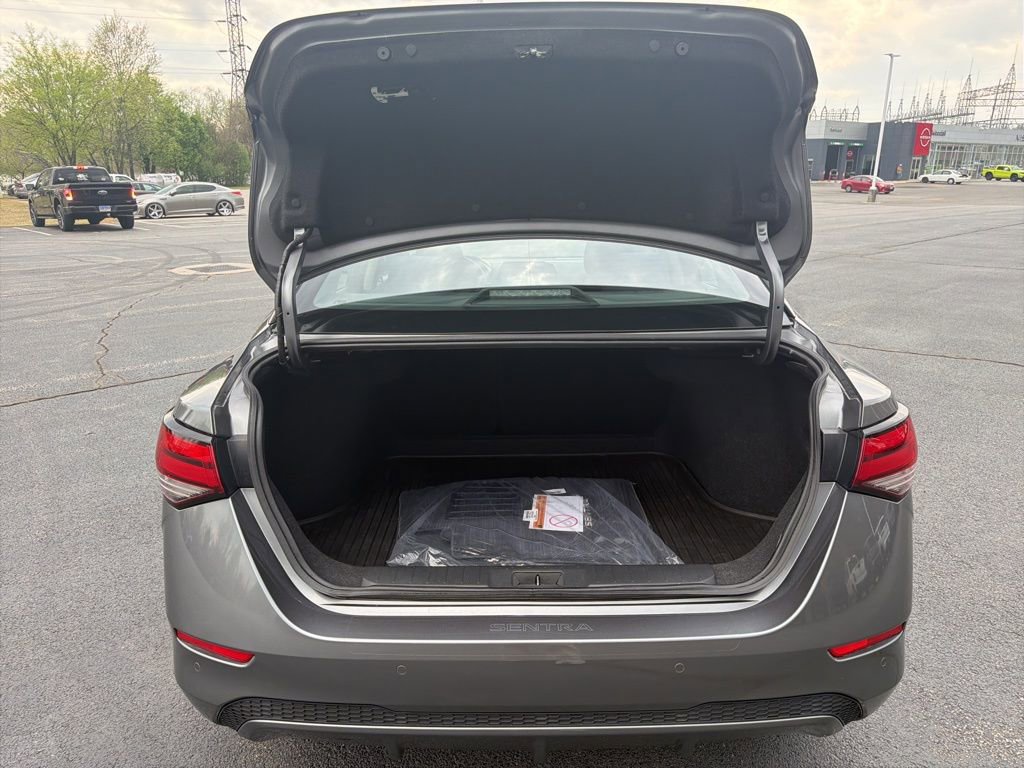Used 2023 Nissan Sentra S image 17