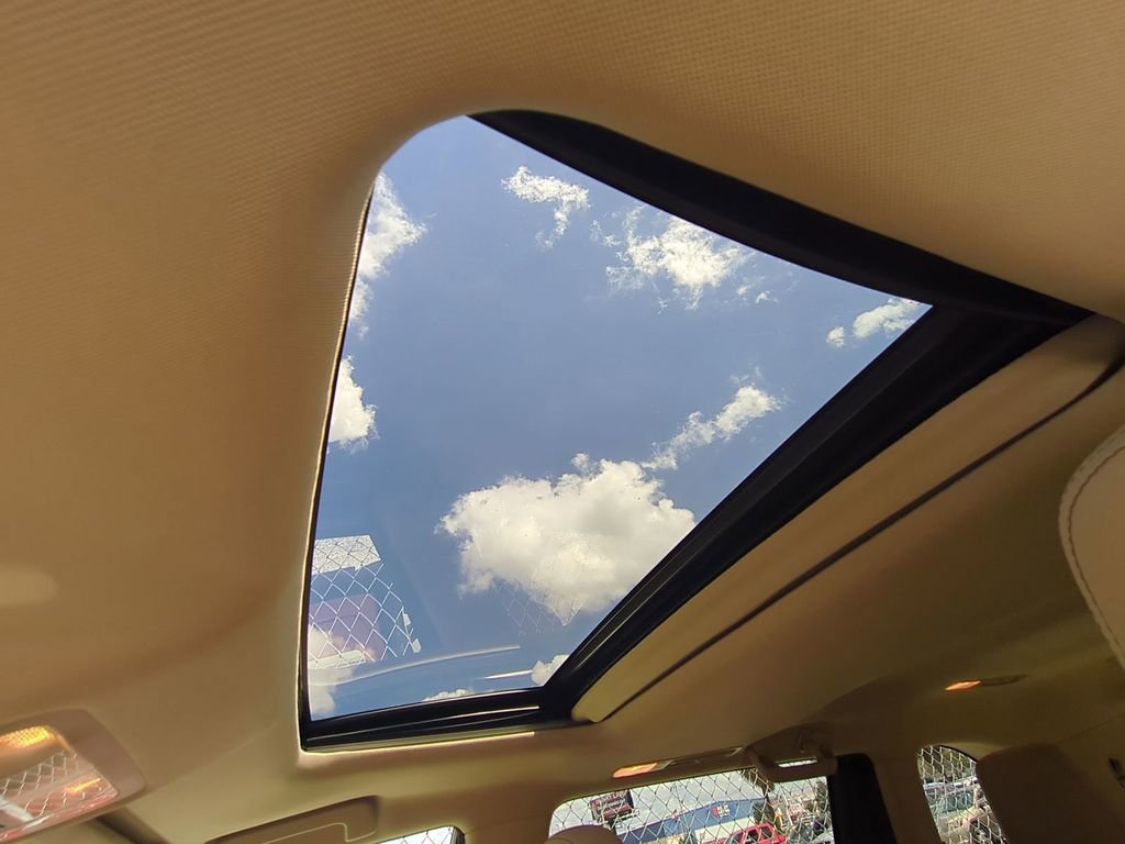 Used 2015 Toyota Highlander Limited w/ Driver Technology Package image 24