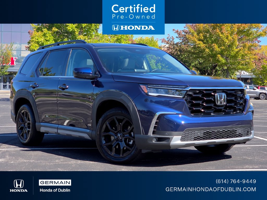 Used 2025 Honda Pilot Touring image 1