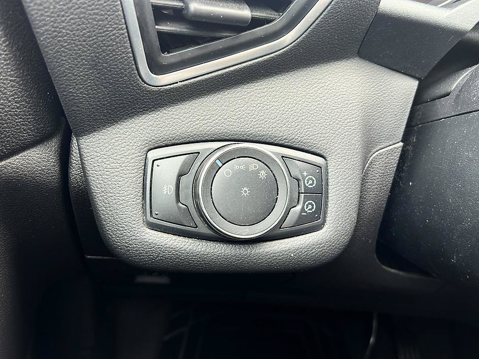 Used 2013 Ford Escape Titanium AWD/4WD image 25
