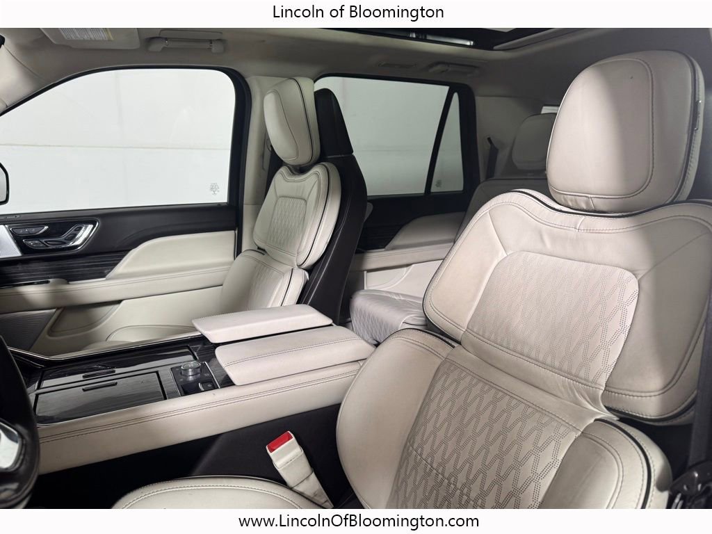 Certified 2022 Lincoln Navigator L Black Label AWD/4WD image 22