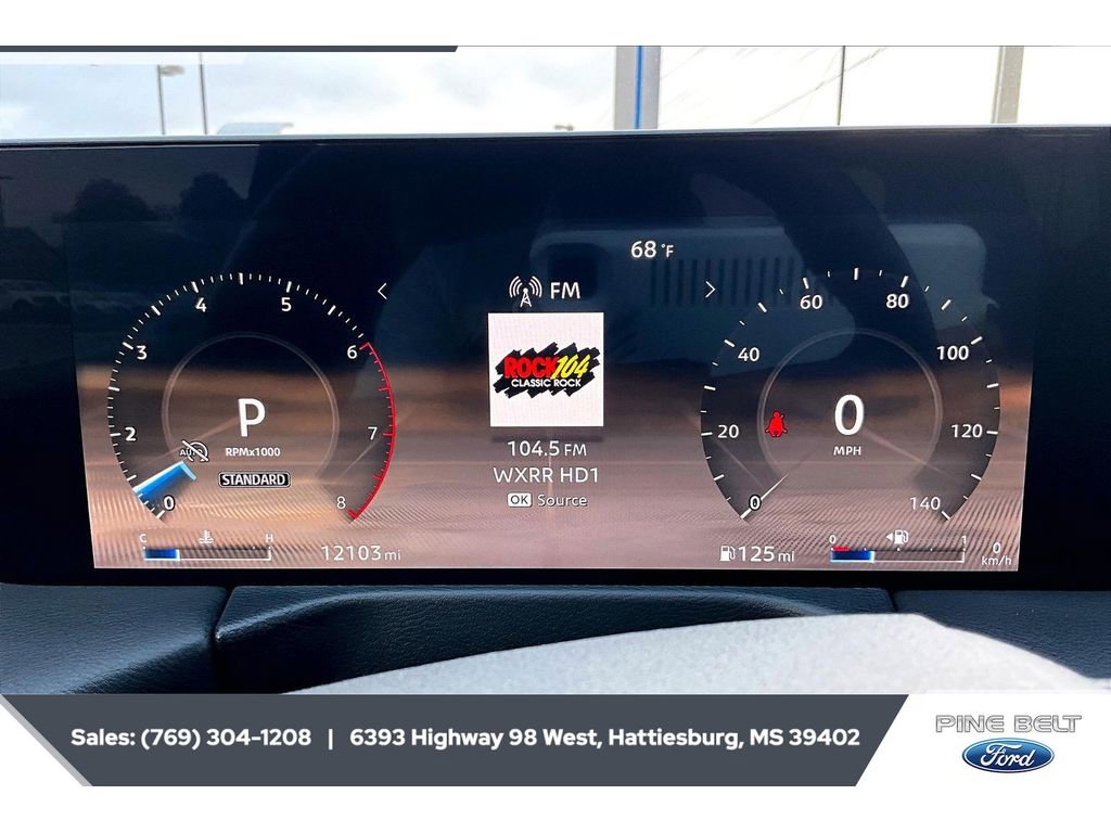 Used 2025 Nissan Armada SL image 14