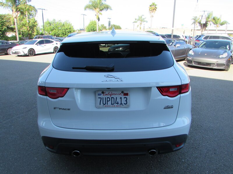 Used 2017 Jaguar F-PACE Prestige AWD/4WD image 7