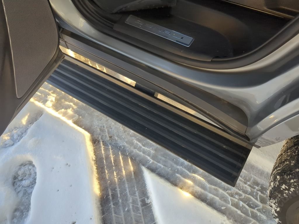 Used 2023 GMC Yukon Denali Ultimate image 13