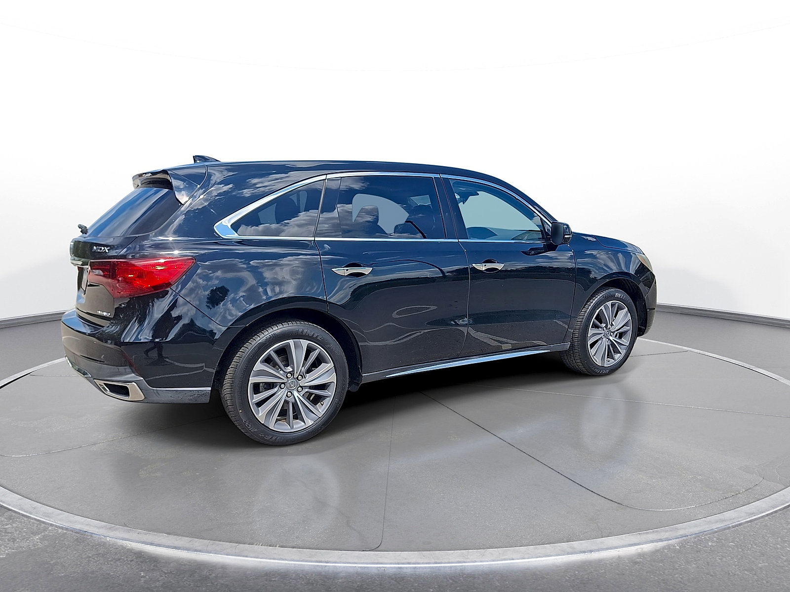 Used 2017 Acura MDX w/ Technology Package AWD/4WD image 8