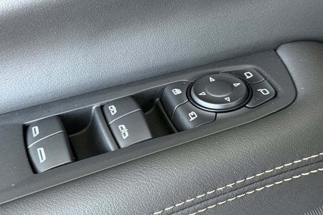 New 2026 GMC Yukon Elevation image 12