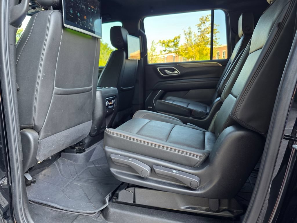 Used 2021 Chevrolet Suburban High Country AWD/4WD image 29