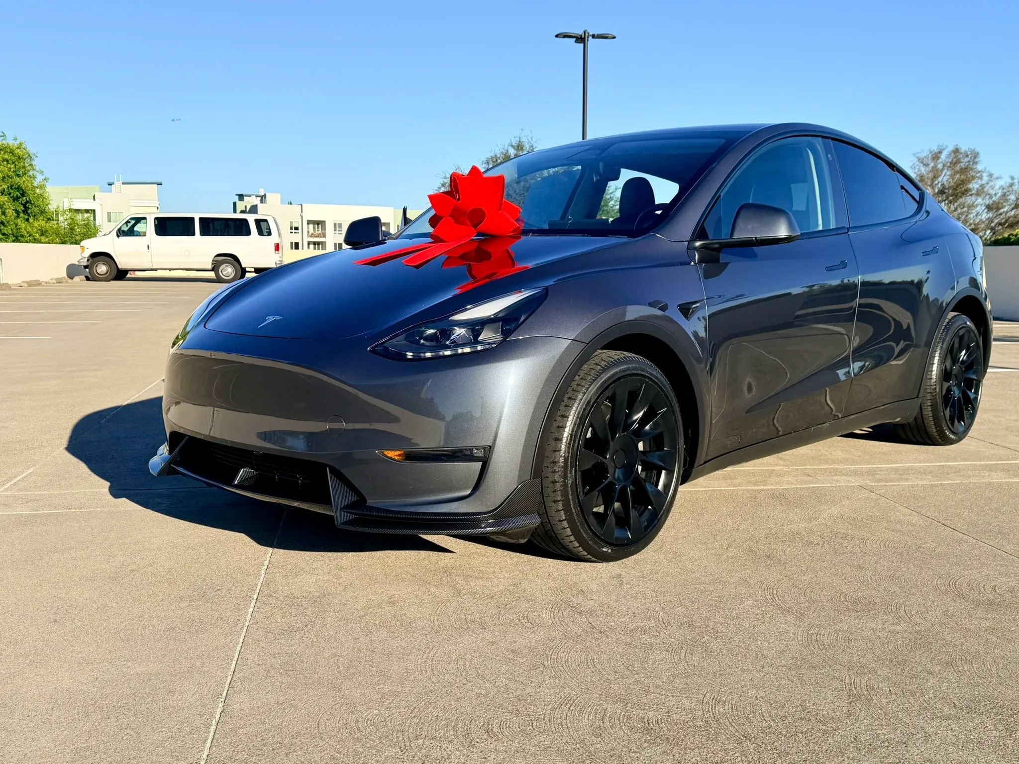 Used 2023 Tesla Model Y Long Range AWD/4WD image 12