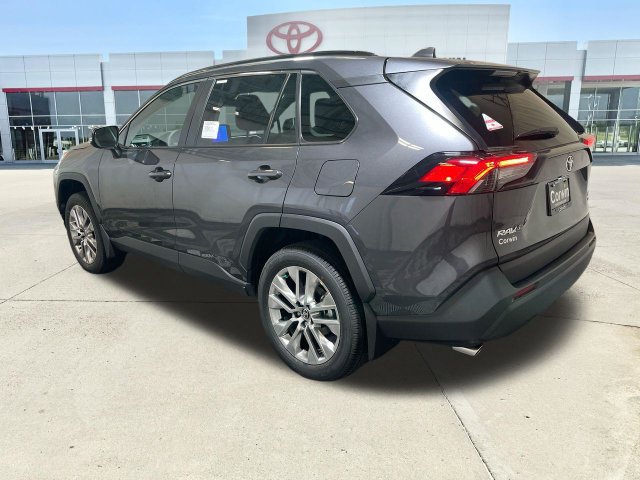 Used 2025 Toyota RAV4 XLE Premium w/ Weather Package AWD/4WD image 6