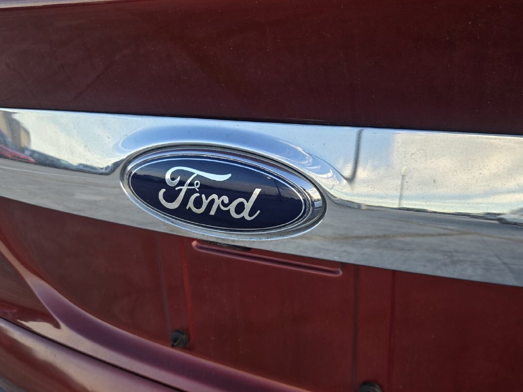 Used 2016 Ford Escape SE w/ SE Chrome Package FWD image 10