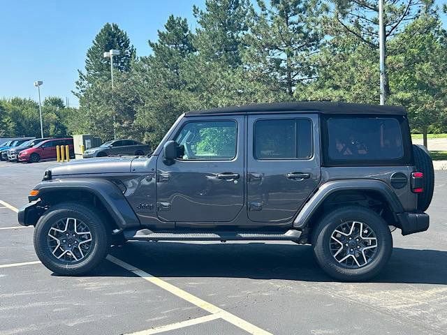 New 2025 Jeep Wrangler Unlimited Sahara AWD/4WD image 3