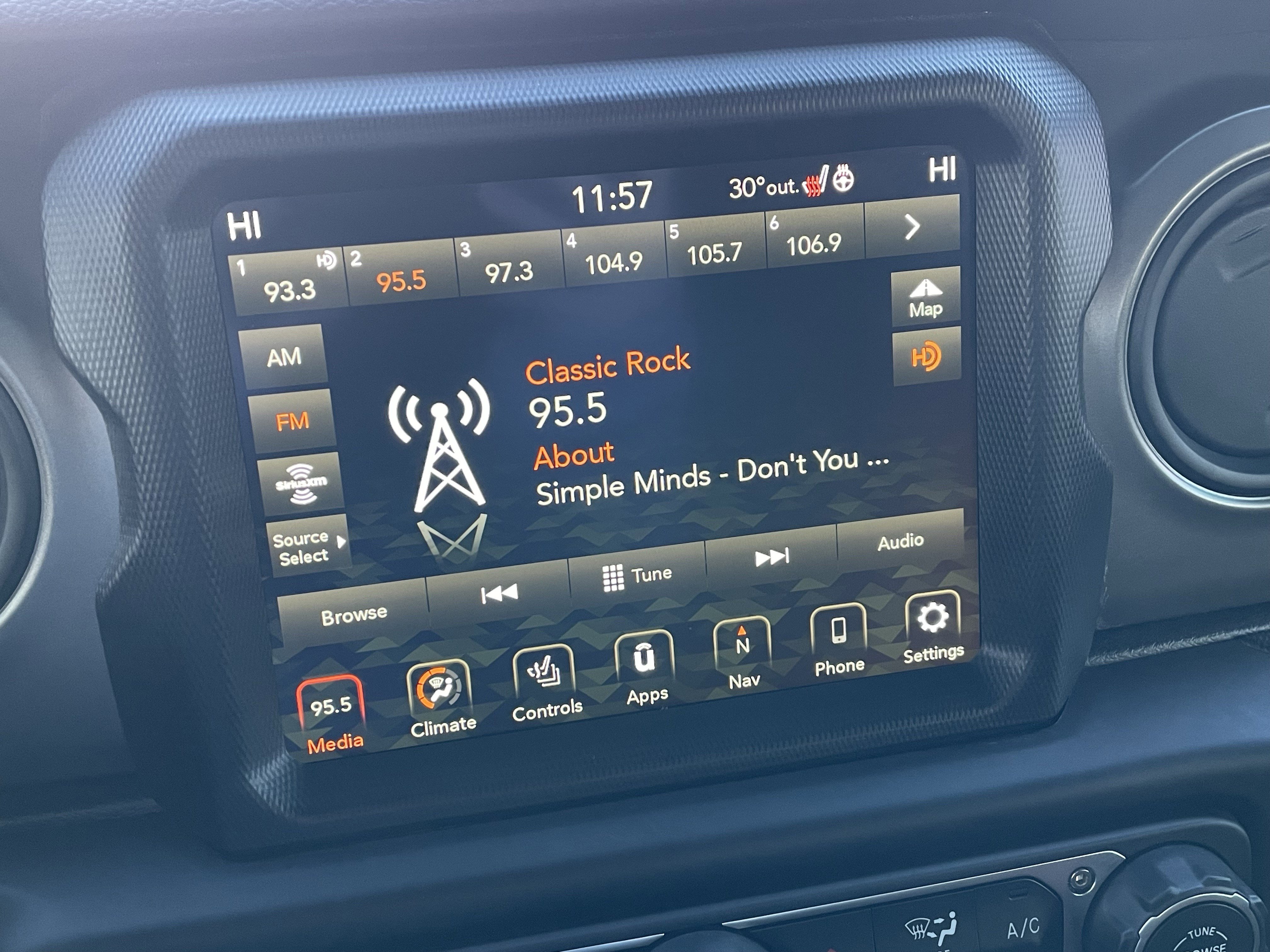 Used 2023 Jeep Wrangler Sport image 24