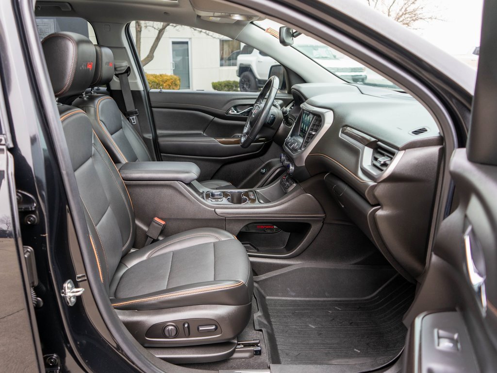 Used 2021 GMC Acadia AT4 w/ Technology Package image 10