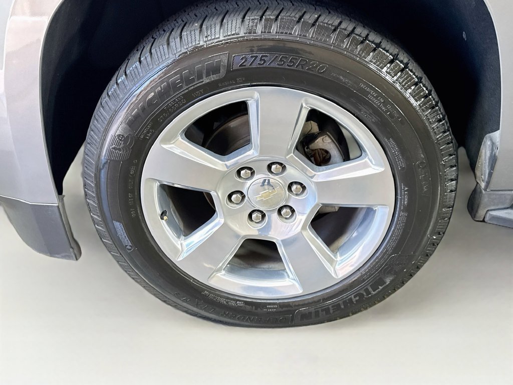 Used 2019 Chevrolet Tahoe LS w/ All-Season Package RWD image 39