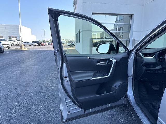 Used 2023 Toyota RAV4 XLE Premium AWD/4WD image 10
