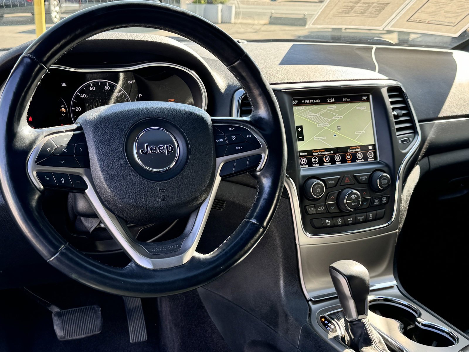 Used 2018 Jeep Grand Cherokee Altitude image 30