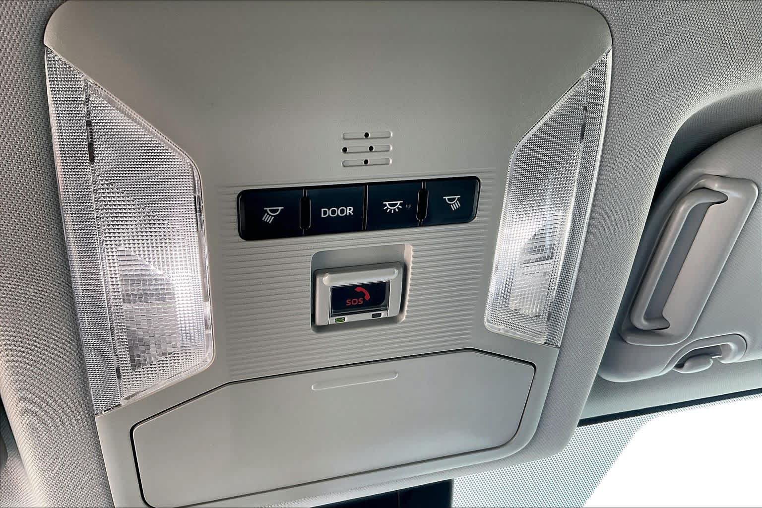 Used 2025 Toyota RAV4 XLE FWD image 62