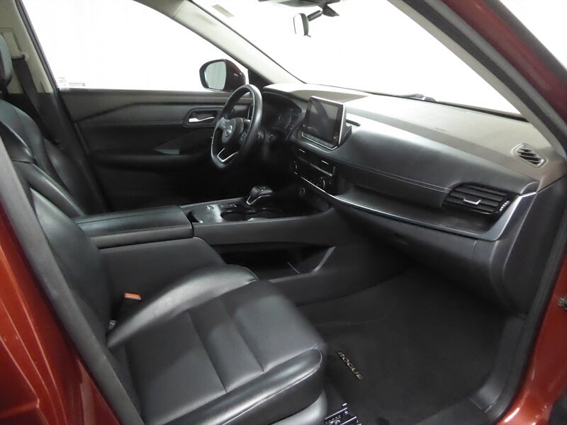 Used 2022 Nissan Rogue SV w/ SV Premium Package FWD image 23