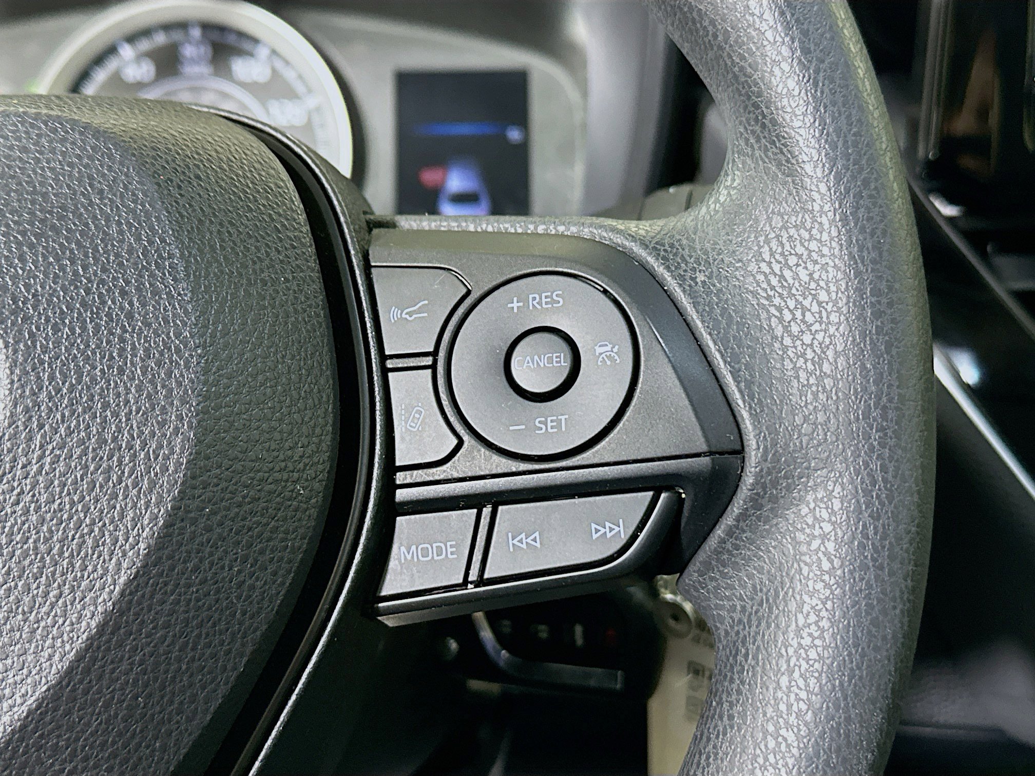 Used 2022 Toyota Corolla LE image 17