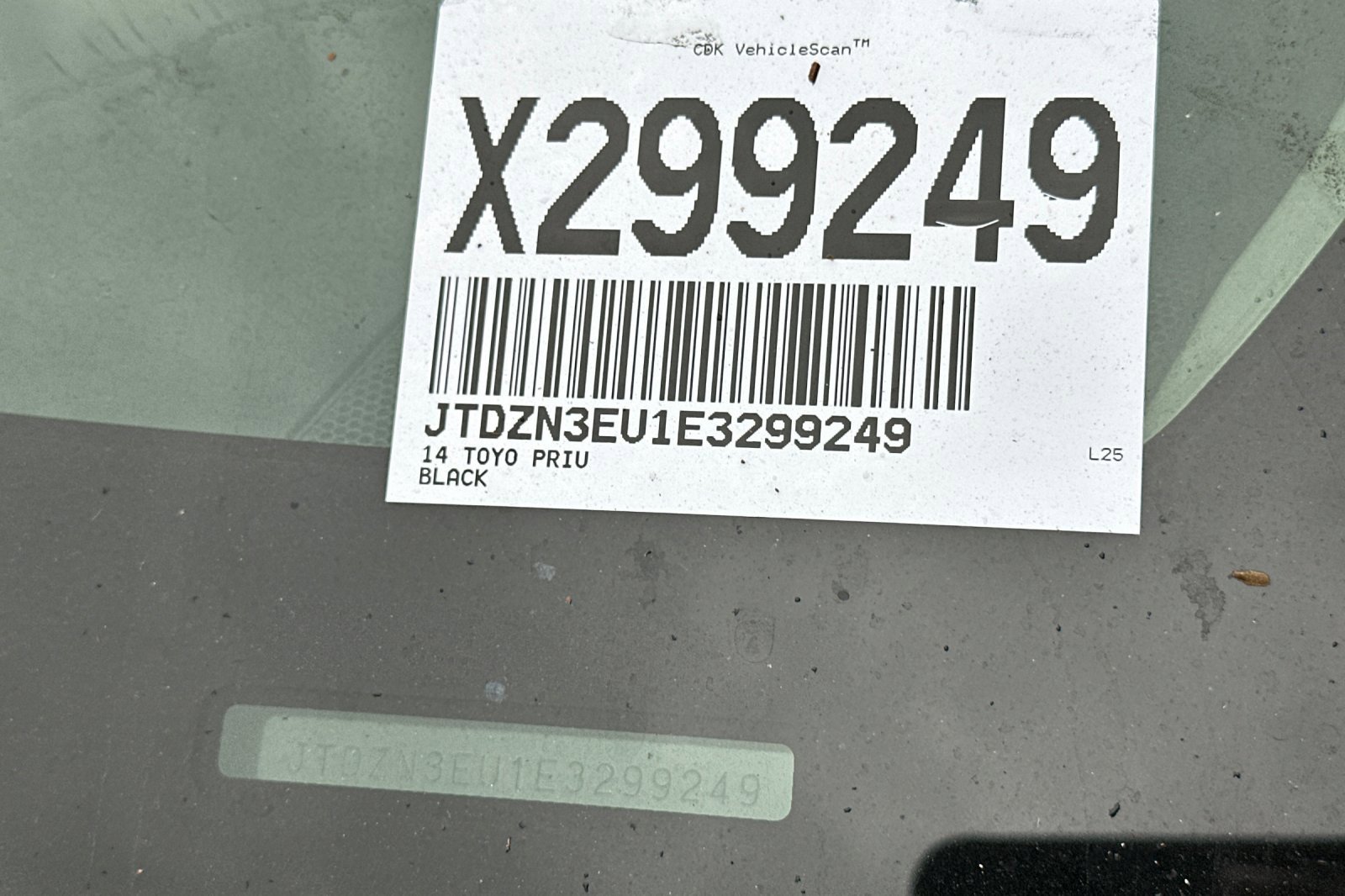 Used 2014 Toyota Prius V Three image 3