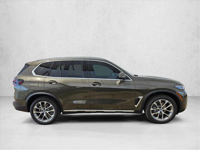 New 2026 BMW X5 xDrive40i w/ Parking Assistance Package AWD/4WD image 4