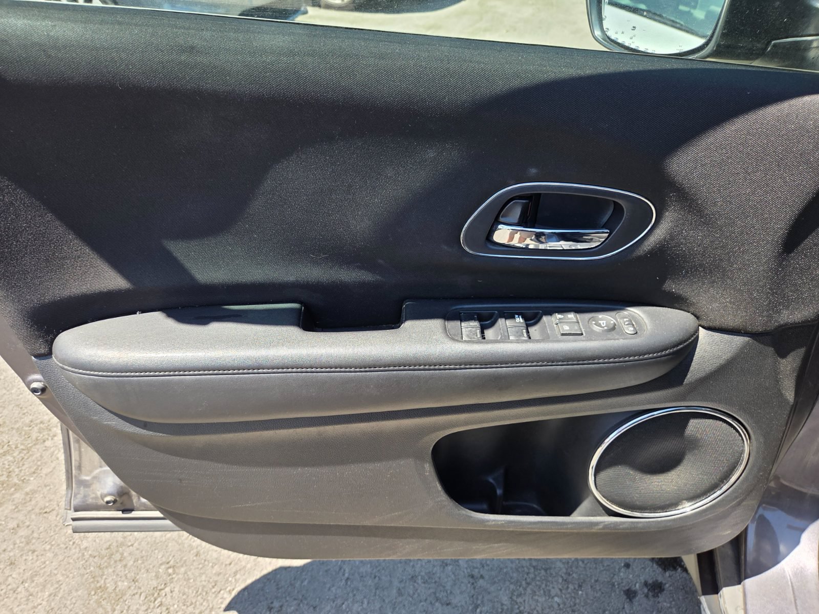 Used 2017 Honda HR-V EX image 8