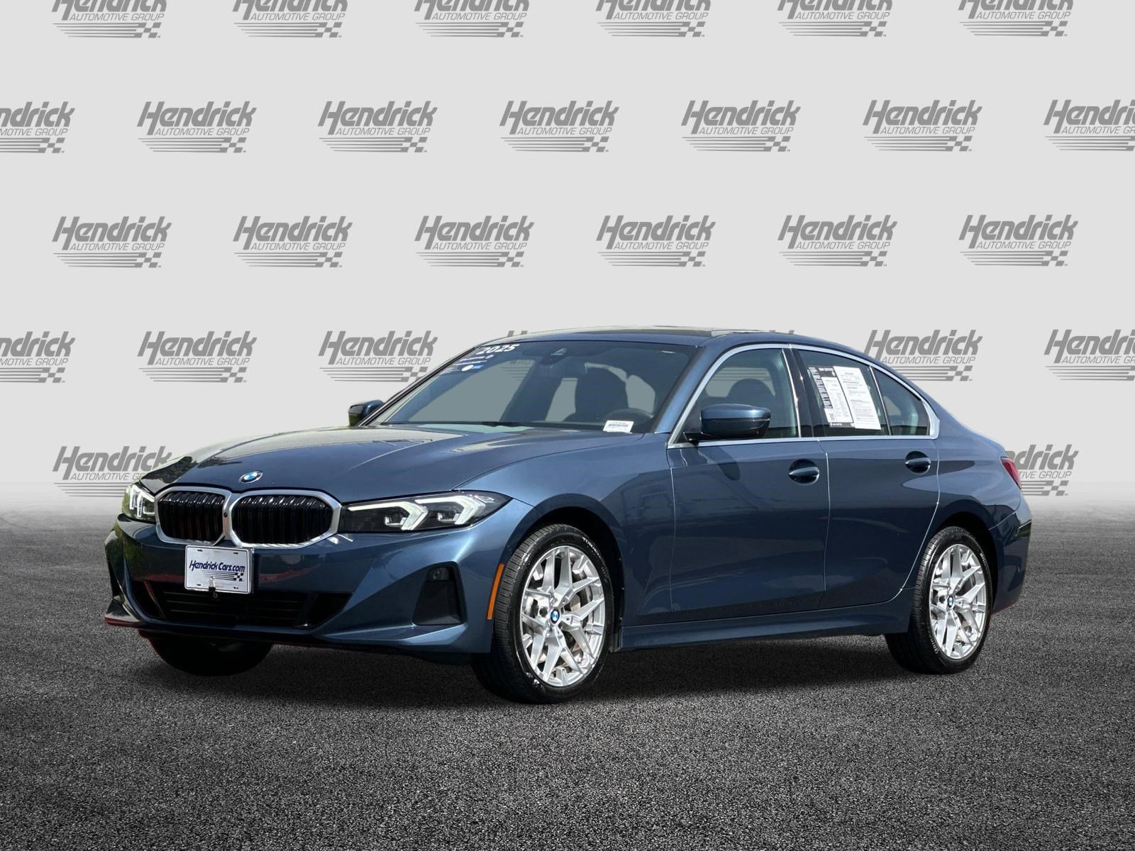 Used 2025 BMW 330i xDrive Sedan image 9