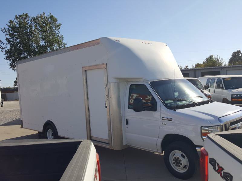 Used 2016 Ford E-450 and Econoline 450 Super Duty RWD image 5
