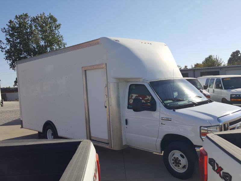 Used 2016 Ford E-450 and Econoline 450 Super Duty RWD image 5