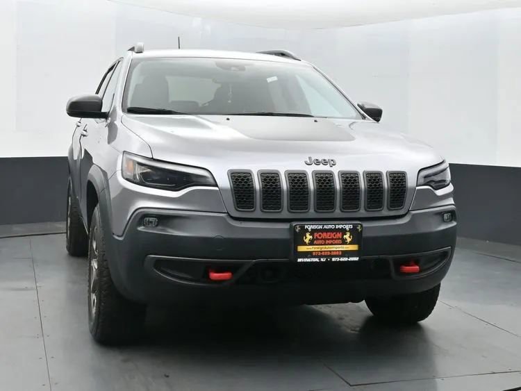Used 2021 Jeep Cherokee Trailhawk w/ Premium Leather Package image 3