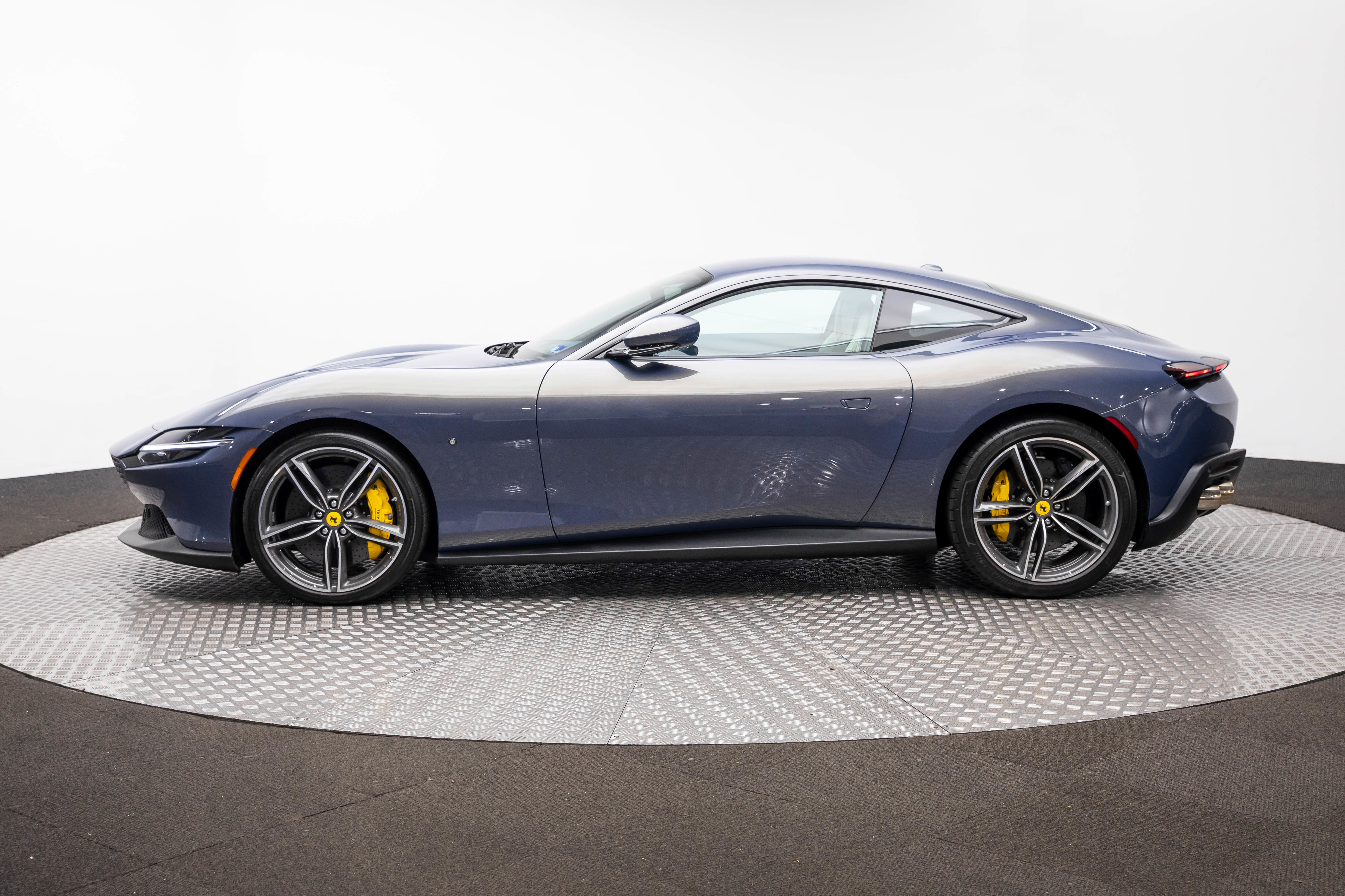 Certified 2023 Ferrari Roma image 2