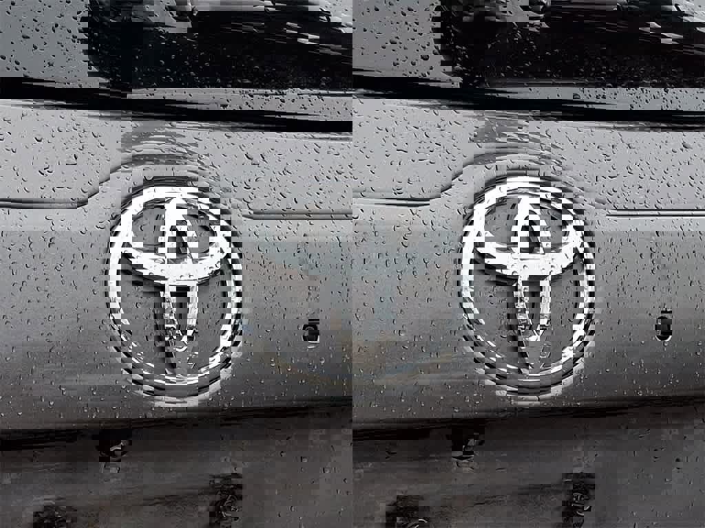 Used 2017 Toyota Highlander Limited Platinum image 31