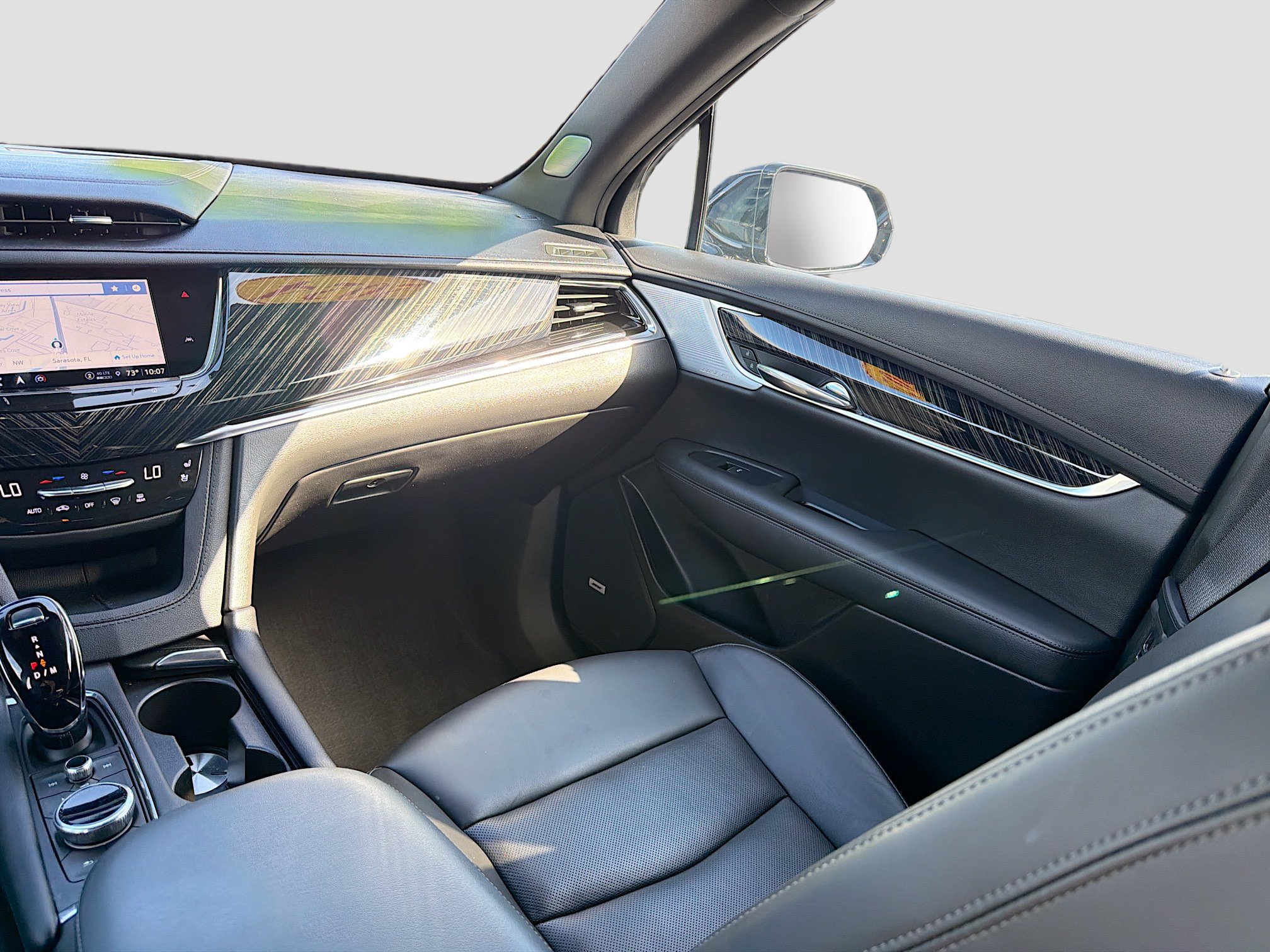 Used 2024 Cadillac XT6 Premium Luxury FWD image 24