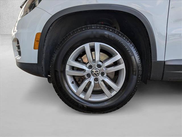 Used 2015 Volkswagen Tiguan S AWD/4WD image 20