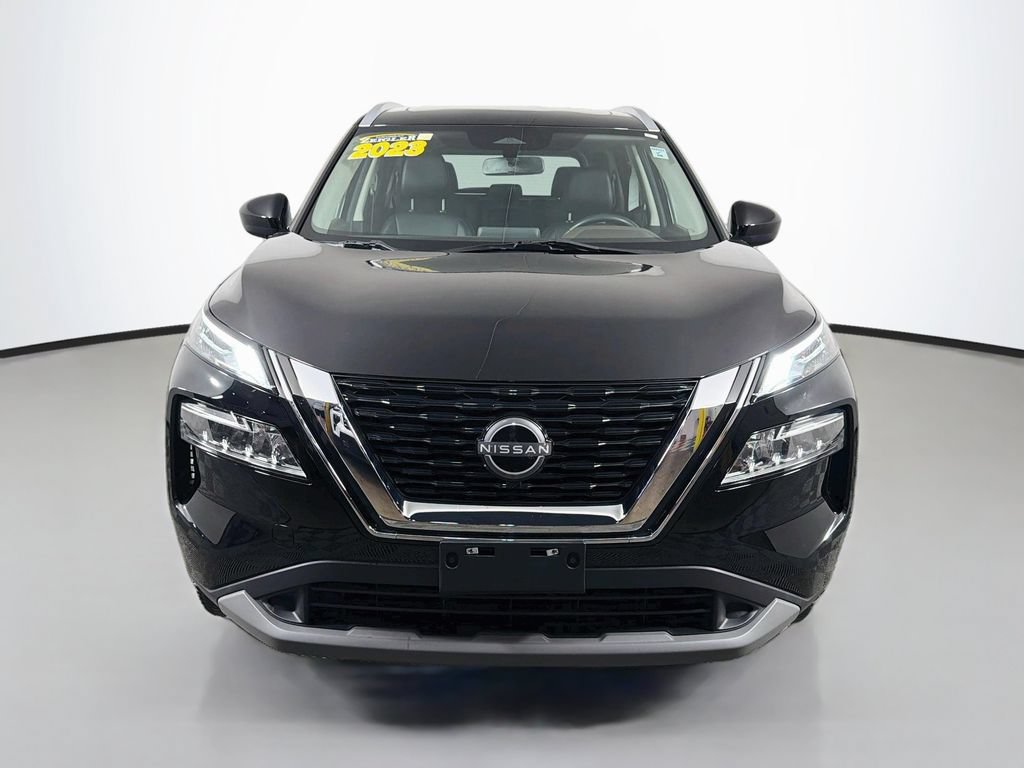 Used 2023 Nissan Rogue SV w/ SV Premium B Package AWD/4WD image 2