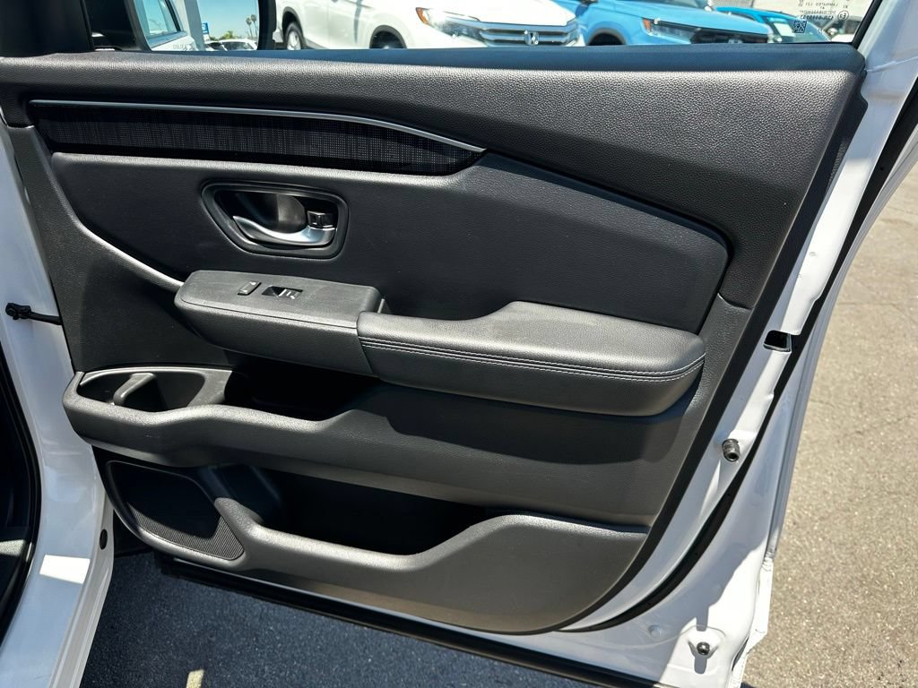 Used 2023 Honda Pilot Elite image 17