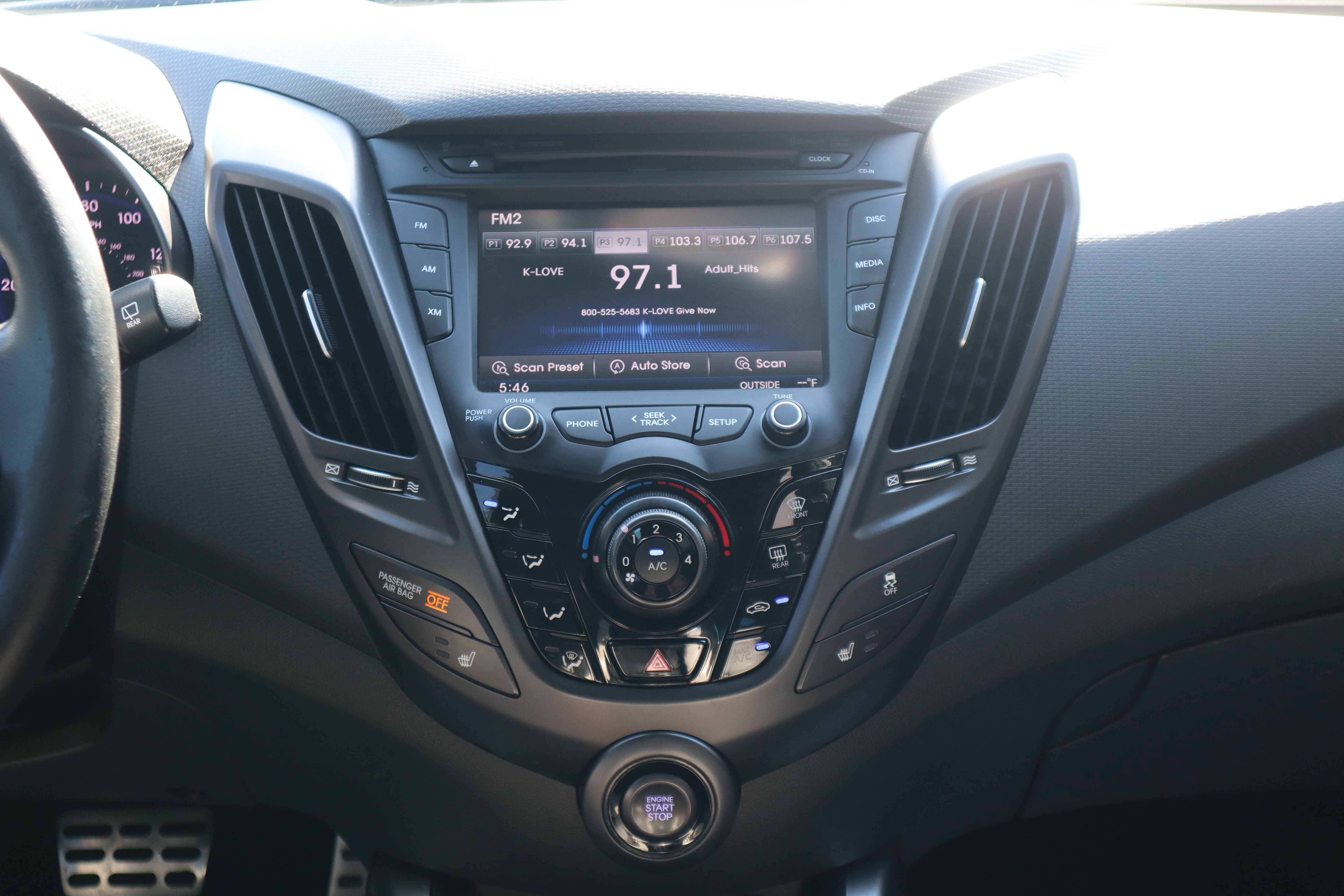 Used 2013 Hyundai Veloster Turbo FWD image 13