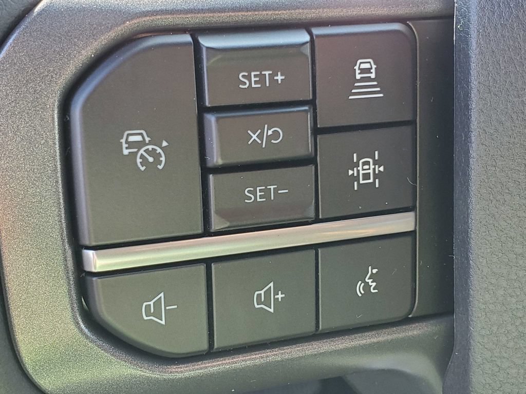 New 2026 Ford F350 Lariat w/ Black Appearance Package AWD/4WD image 32