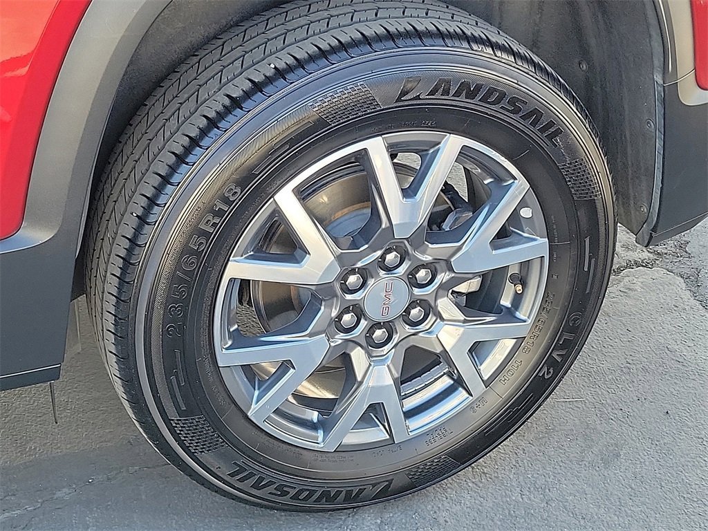 Used 2023 GMC Acadia SLT image 28