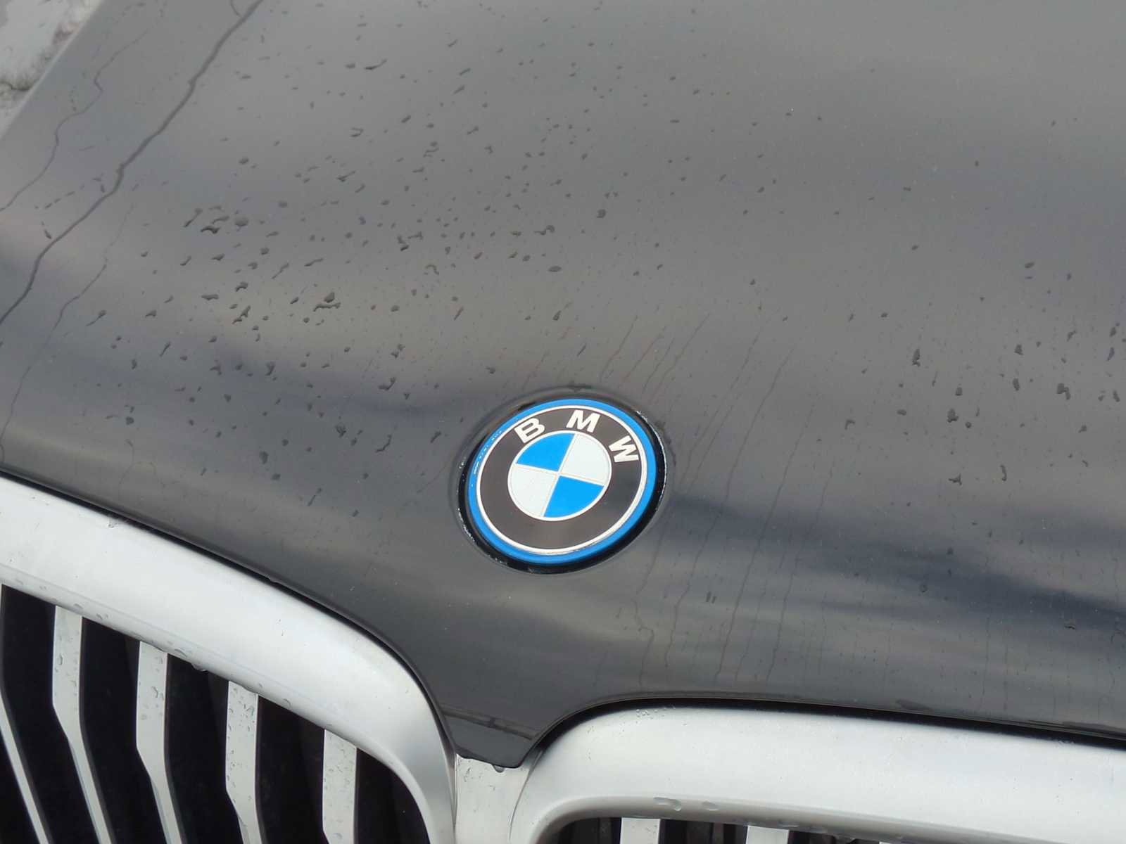 Certified 2024 BMW X5 xDrive50e w/ Premium Package image 11