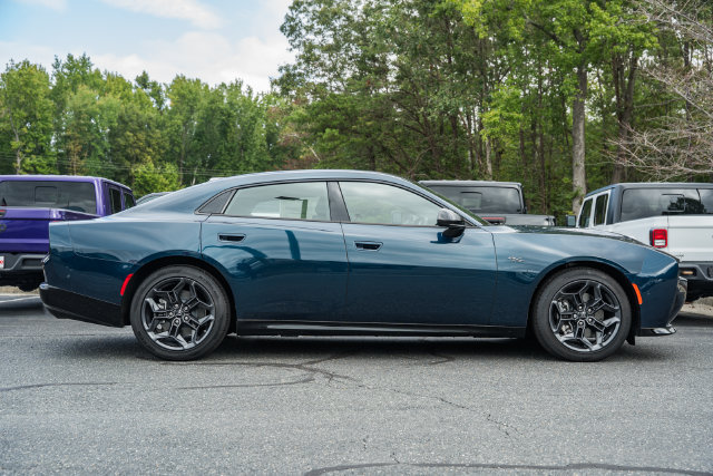 New 2026 Dodge Charger R/T w/ Driver Convenience Group AWD/4WD image 4