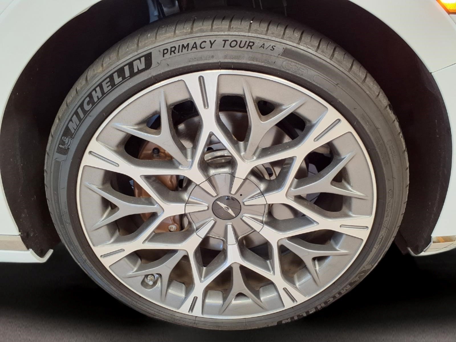 Used 2026 Genesis G90 3.5T AWD/4WD image 8