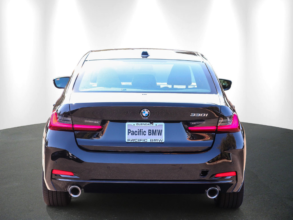 New 2026 BMW 330i Sedan RWD image 5