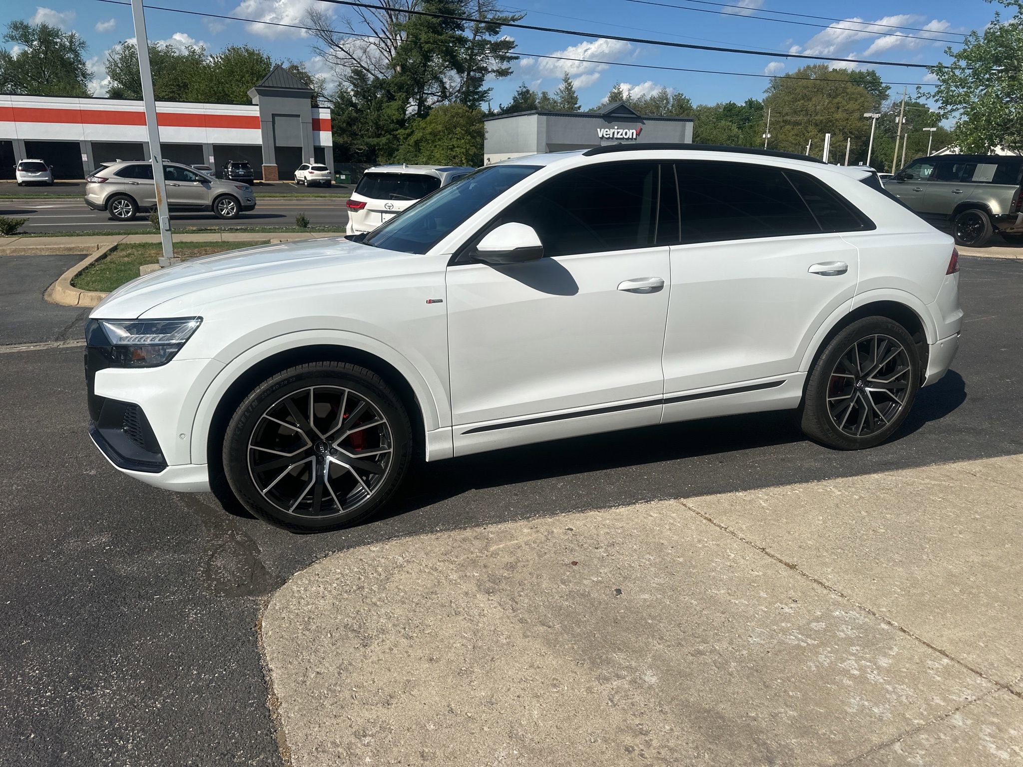 Used 2020 Audi Q8 Prestige w/ Prestige Package image 8
