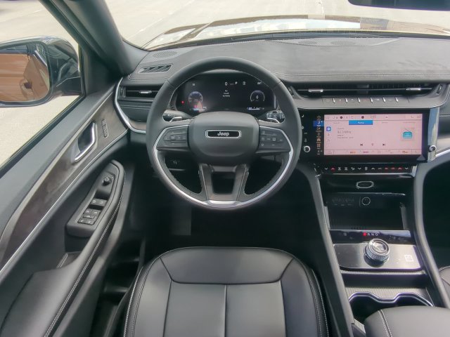 New 2027 Jeep Grand Cherokee L Limited RWD image 20