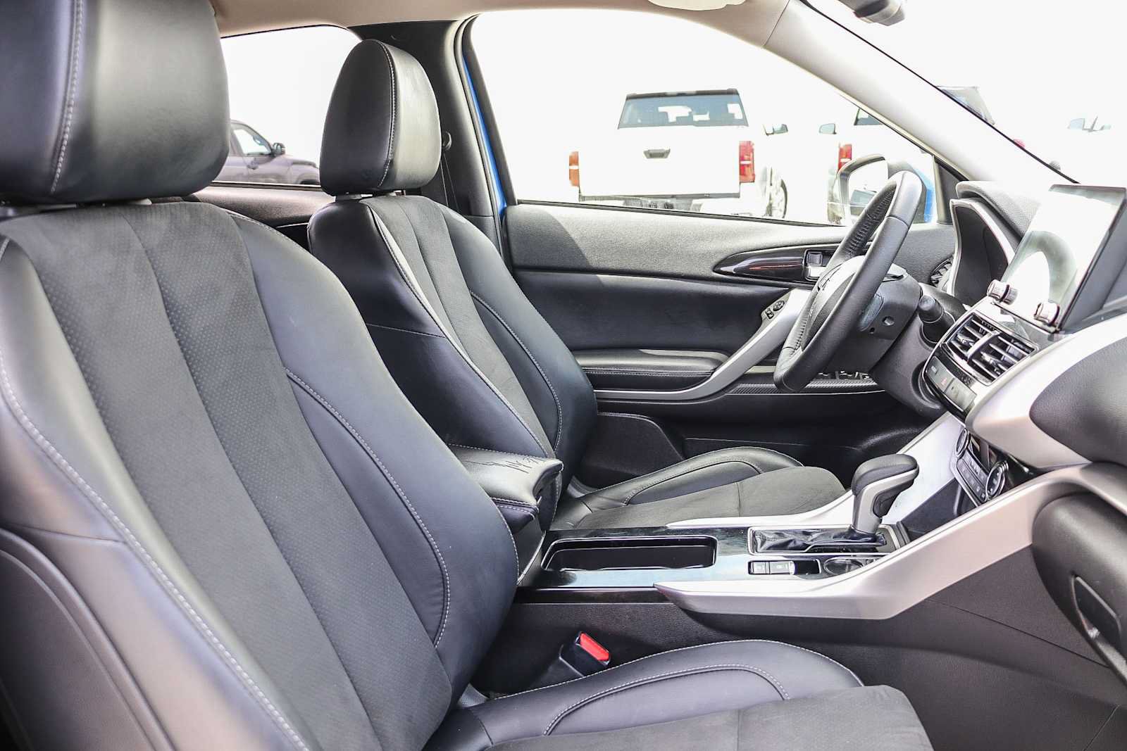 Used 2022 Mitsubishi Eclipse Cross SE FWD image 15