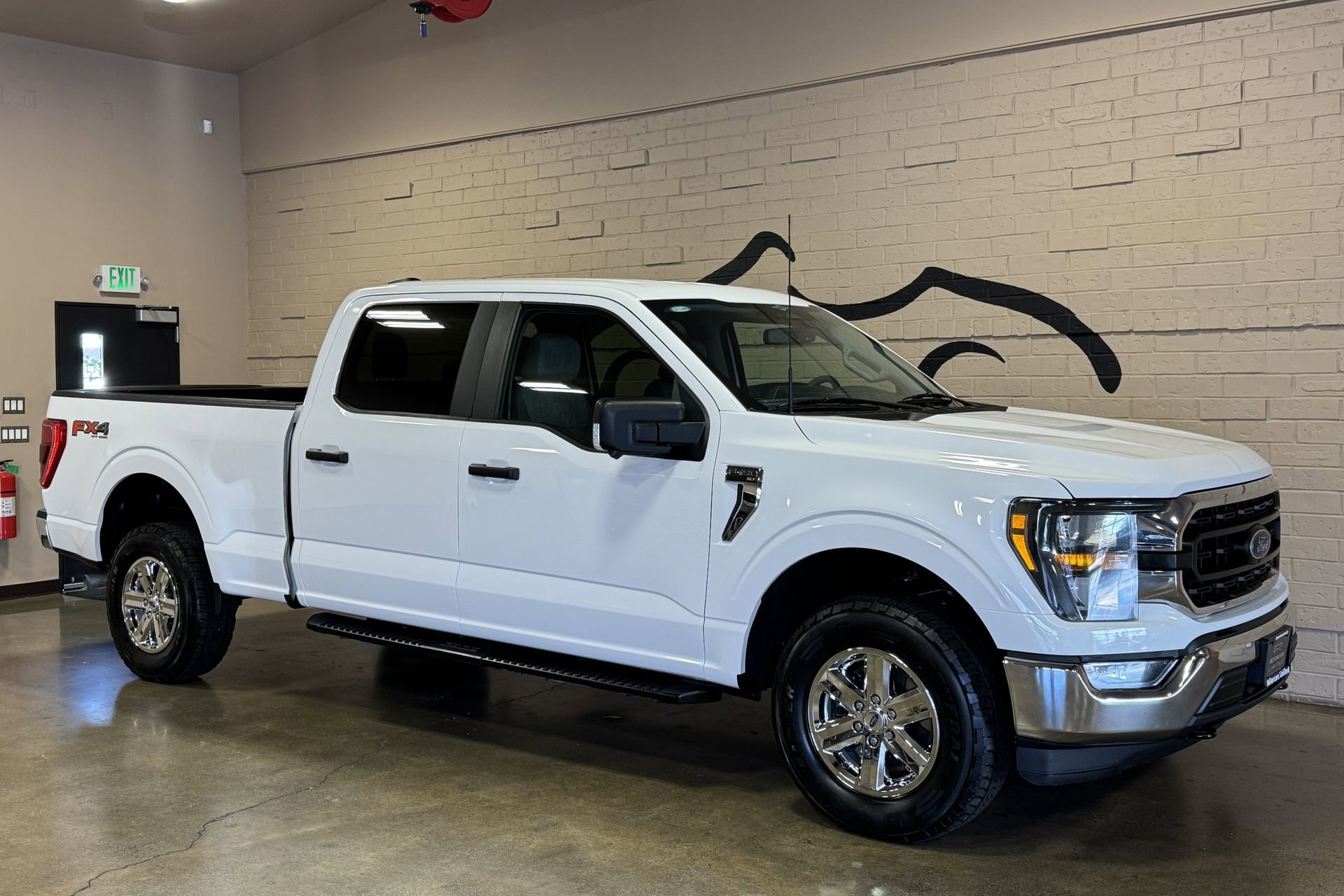 Used 2023 Ford F150 XLT w/ Trailer Tow Package AWD/4WD image 2