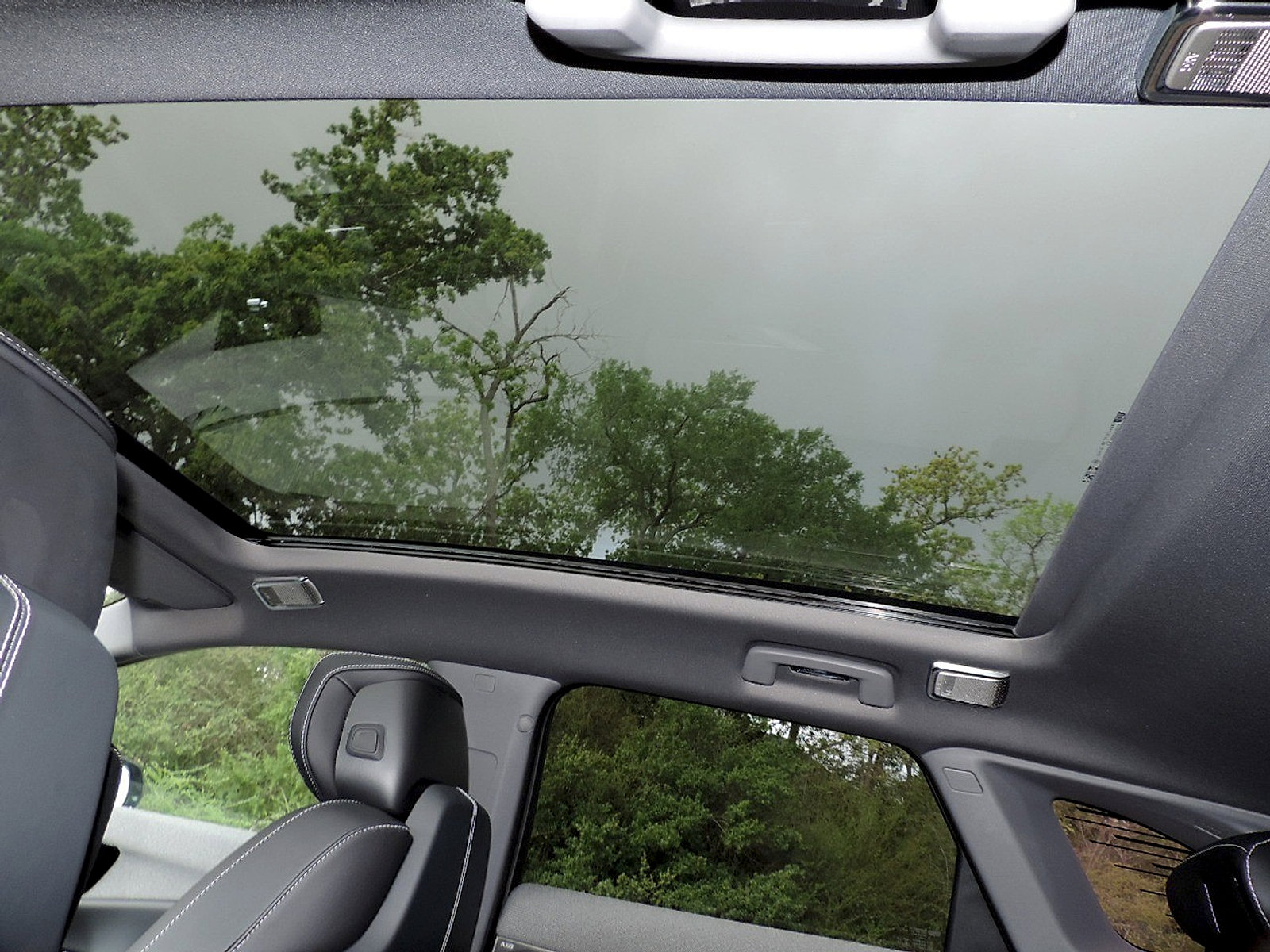 New 2026 Cadillac Optiq Luxury 2 AWD/4WD image 17