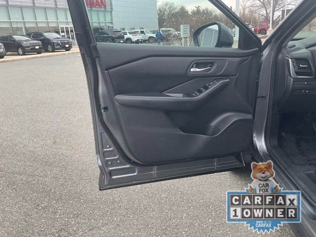 Certified 2024 Nissan Rogue SV image 11